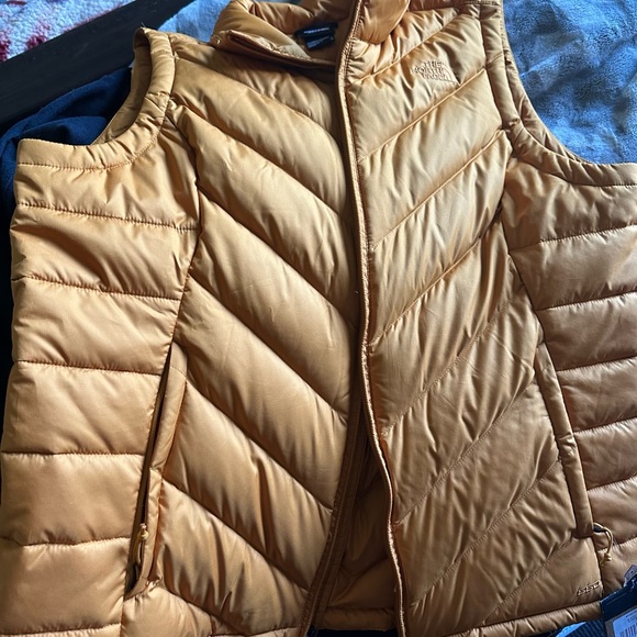 North Face Vest - Picture 2 of 6